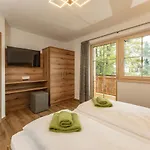 Ramsauerin Apartment